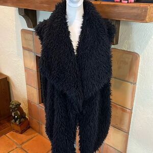 Zara Black Oversized Fluffy Open Vest, size M